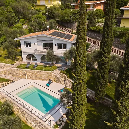 Paier Relais & Pool Villa *